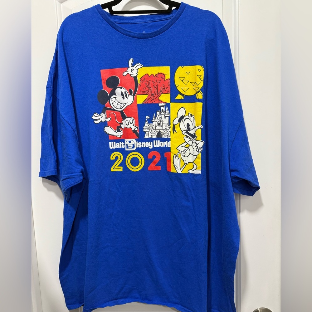Walt Disney World 2021 Royal Blue Mickey & Donald T-Shirt. Size 5XL.